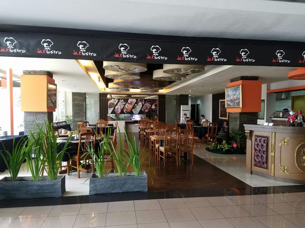 ג'קרטה D'Arcici Hotel Cempaka Putih מראה חיצוני תמונה